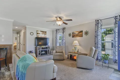 12 Black Forest Road North Hampton NH 03862