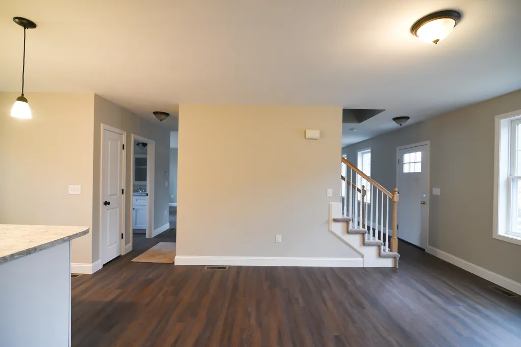 38 Regina Avenue Raymond NH 03077