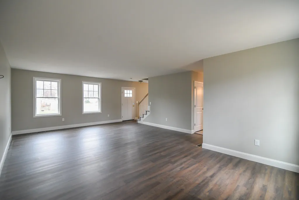 38 Regina Avenue Raymond NH 03077
