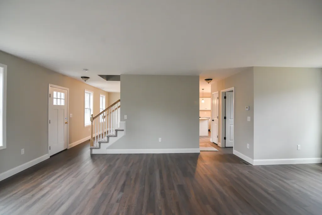 38 Regina Avenue Raymond NH 03077