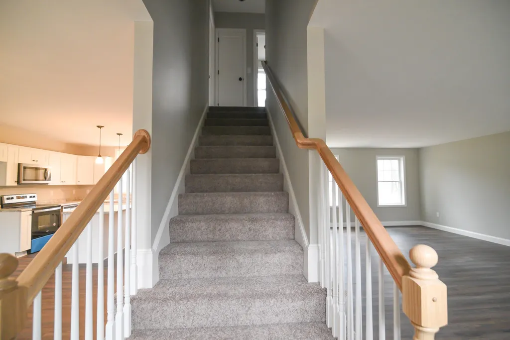 38 Regina Avenue Raymond NH 03077