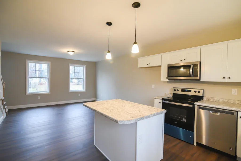 38 Regina Avenue Raymond NH 03077