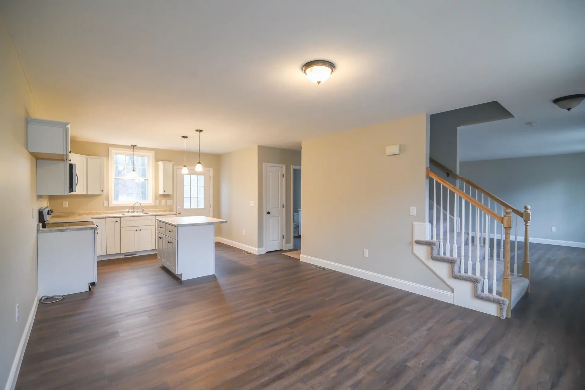 38 Regina Avenue Raymond NH 03077