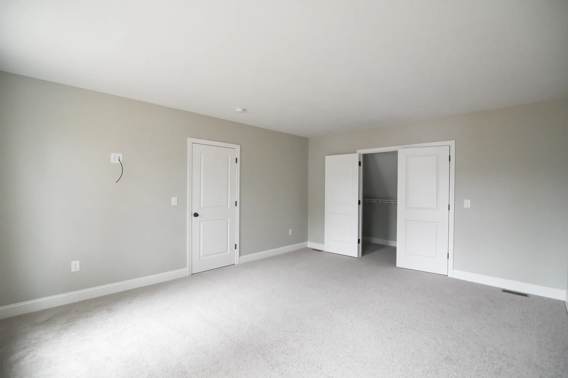 38 Regina Avenue Raymond NH 03077
