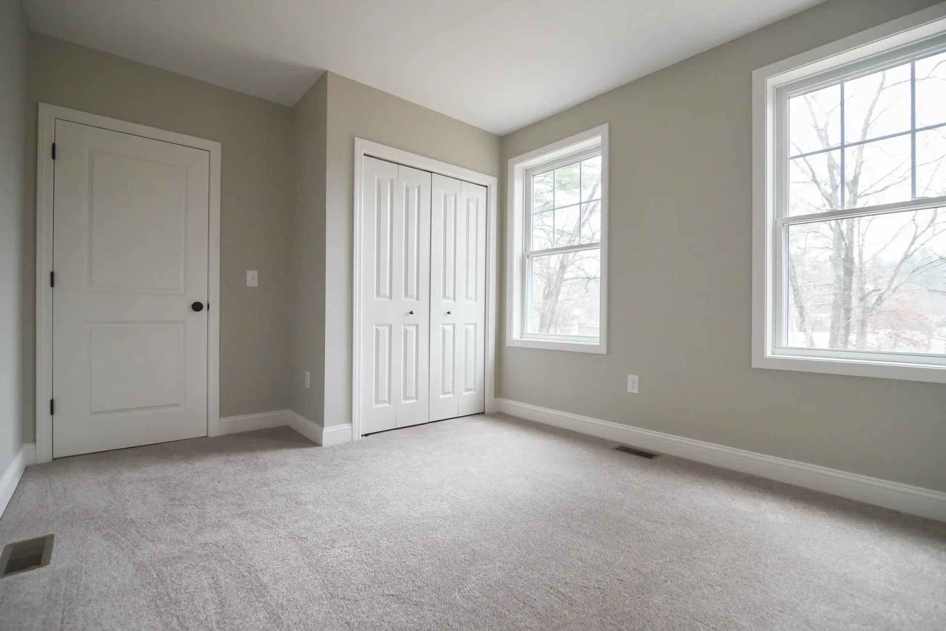 38 Regina Avenue Raymond NH 03077