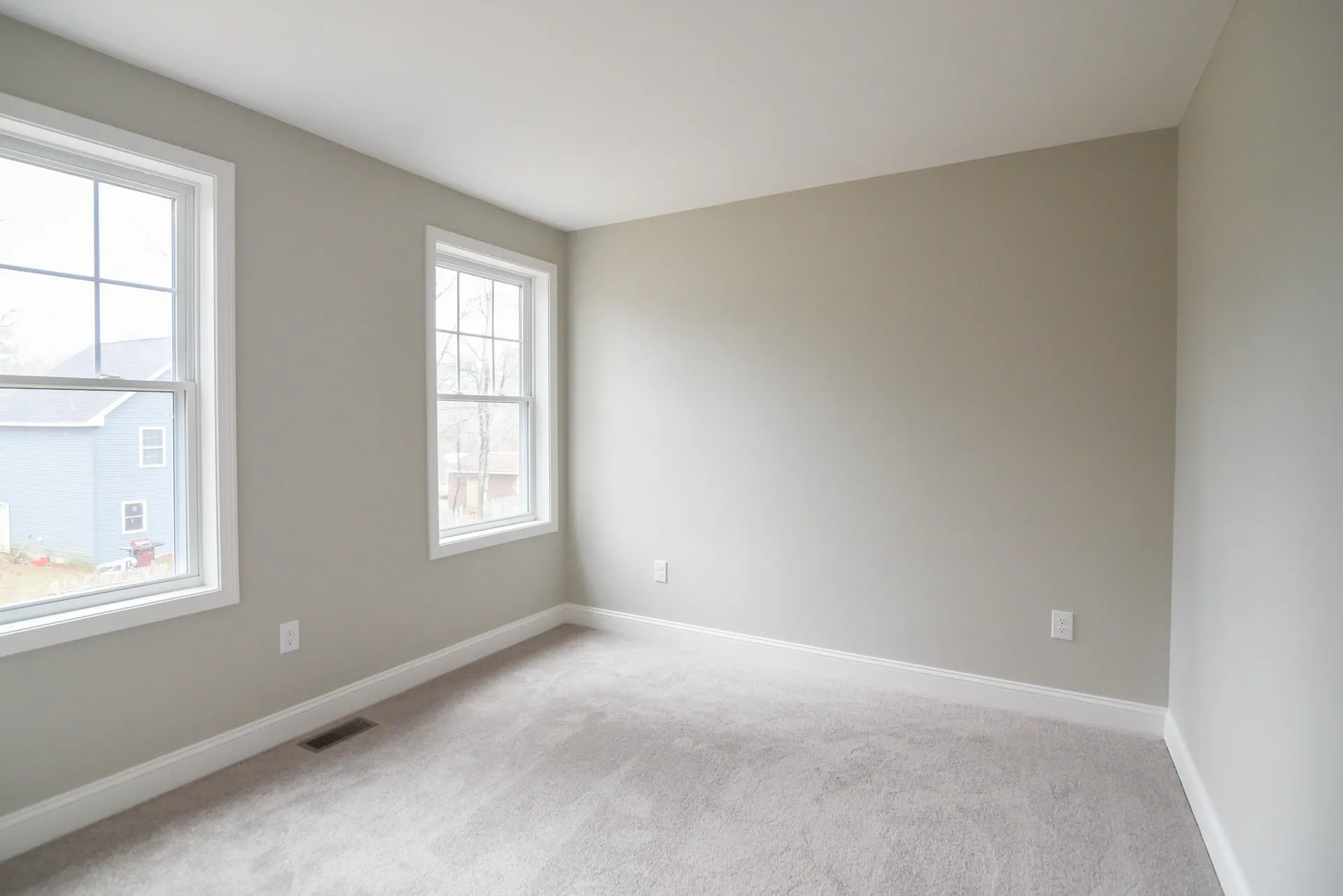 38 Regina Avenue Raymond NH 03077