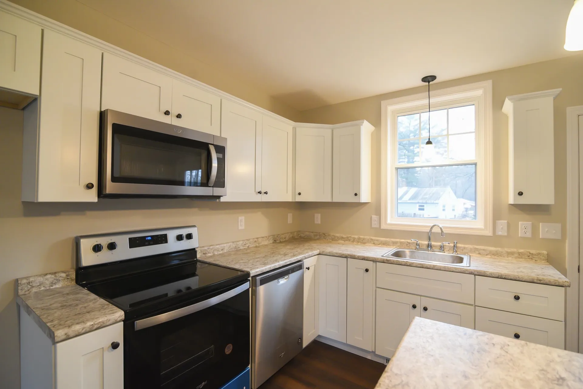 38 Regina Avenue Raymond NH 03077