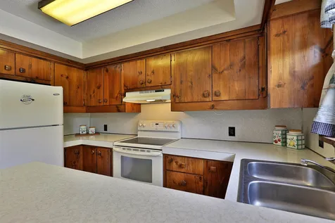 87 Twitchell Settlement Rochester VT 05767