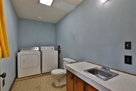 87 Twitchell Settlement Rochester VT 05767