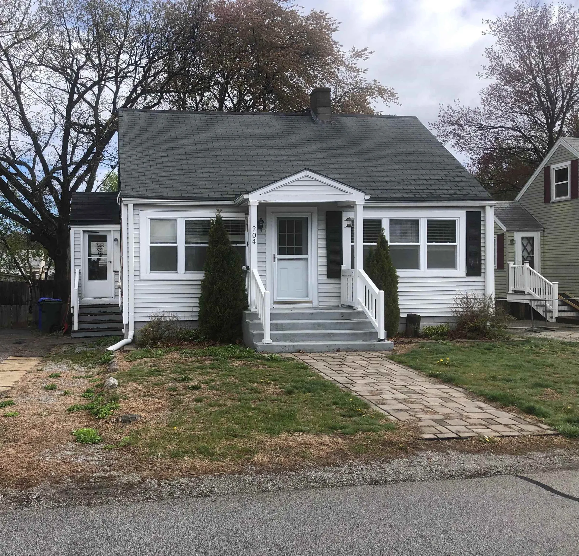 204 Dewey Street Manchester NH 03103