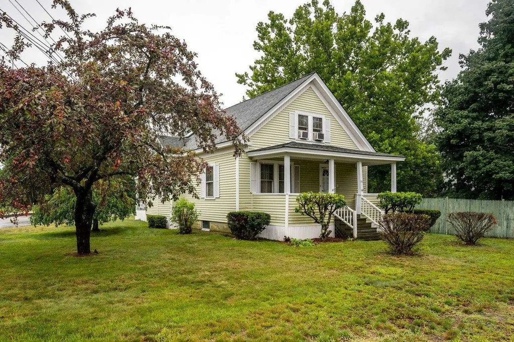 88 West High Street Somersworth NH 03878