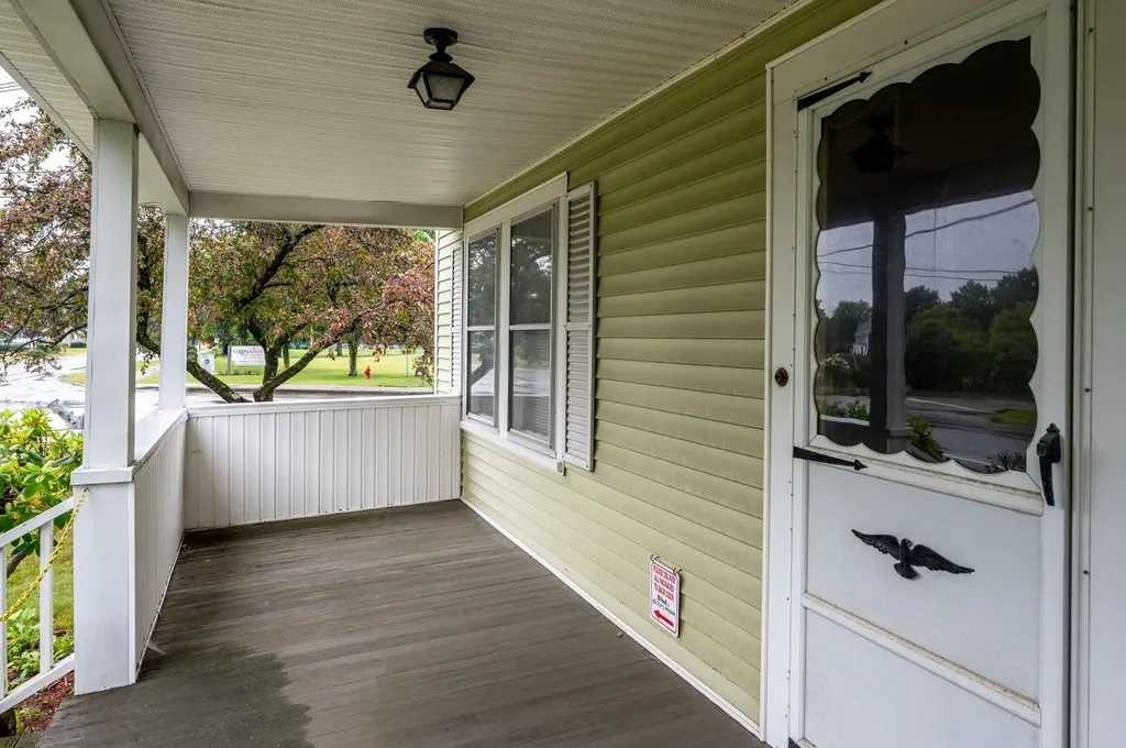 88 West High Street Somersworth NH 03878
