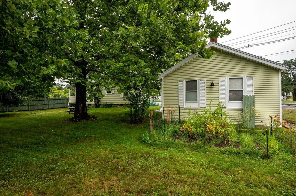88 West High Street Somersworth NH 03878