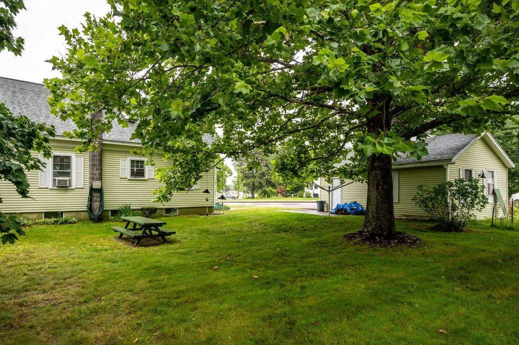 88 West High Street Somersworth NH 03878