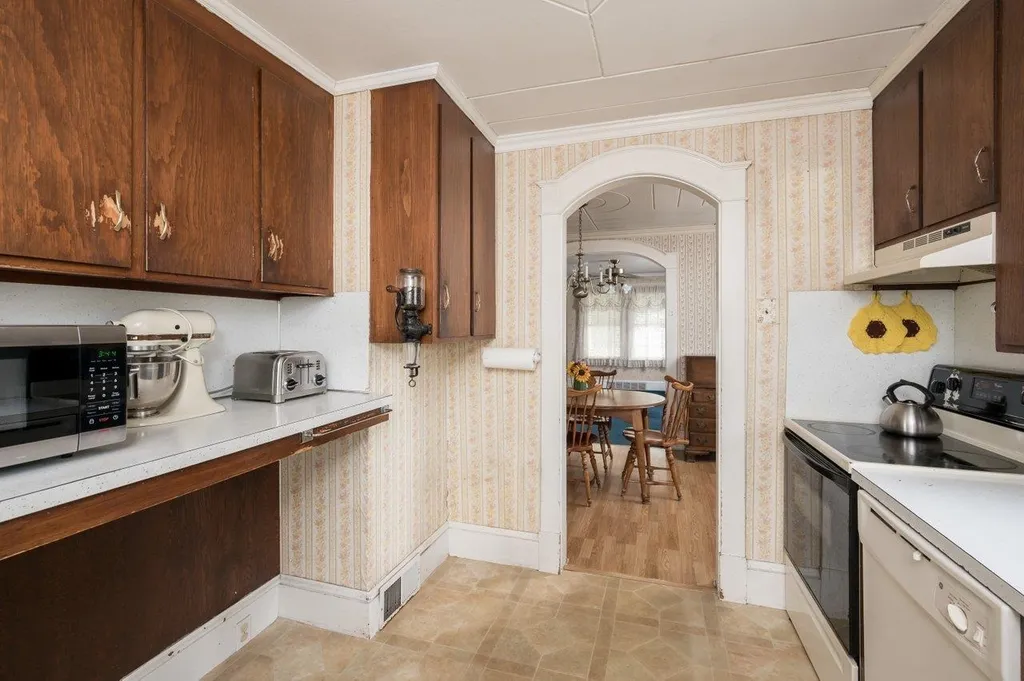 88 West High Street Somersworth NH 03878