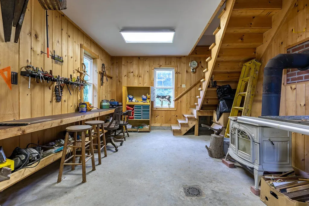 182 North Road Barnard VT 05031