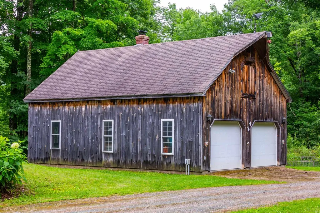182 North Road Barnard VT 05031