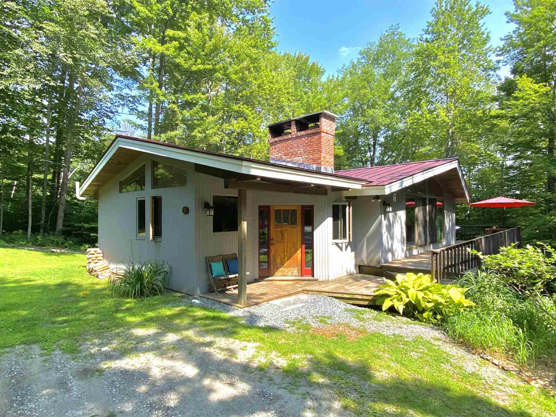 91 Morey Lane Hartford VT 05059