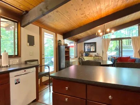 91 Morey Lane Hartford VT 05059
