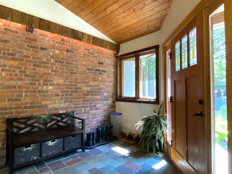 91 Morey Lane Hartford VT 05059