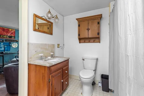 14 Newmarket Road Durham NH 03824