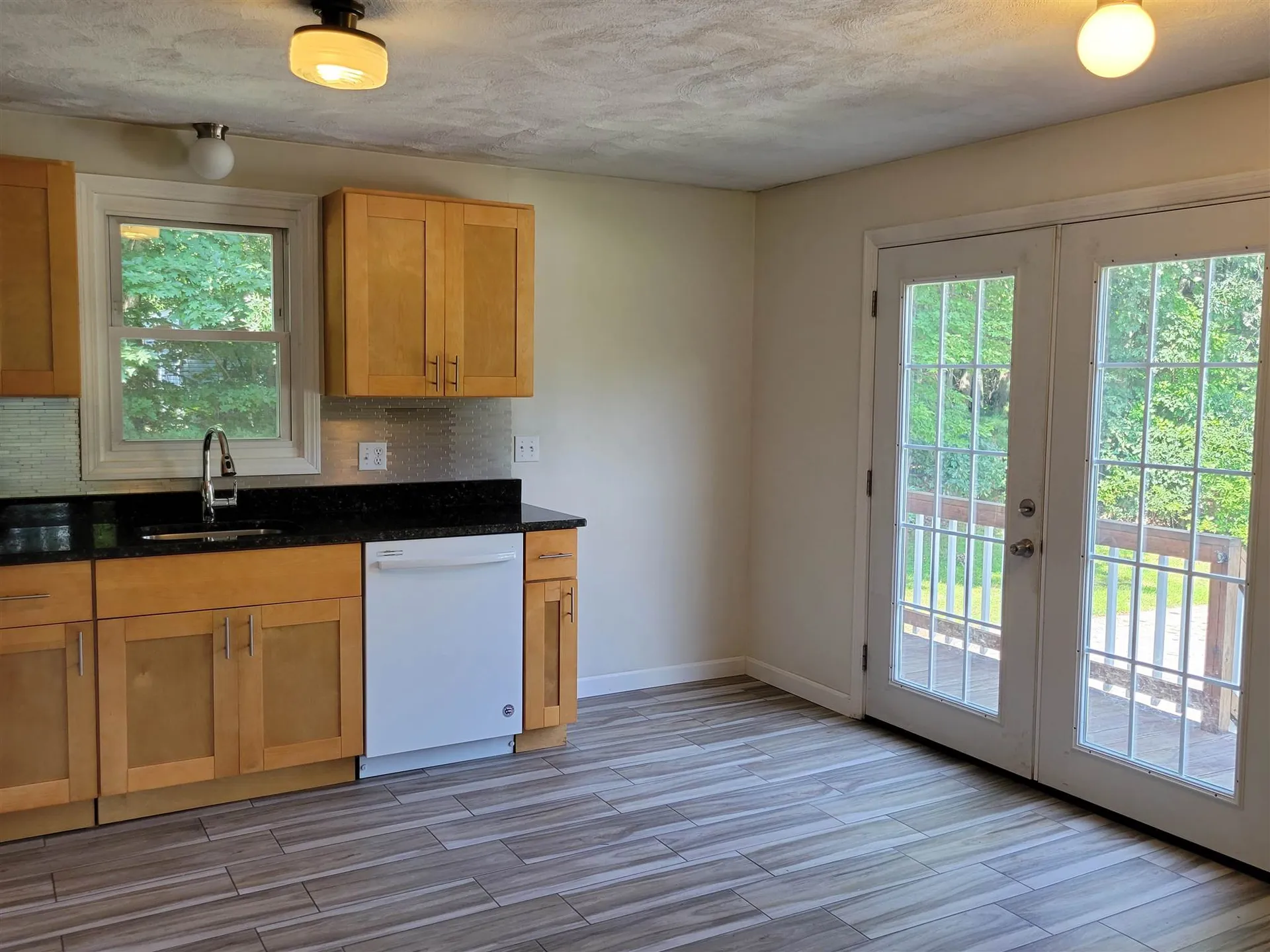 93r Fordway Extension Derry NH 03038