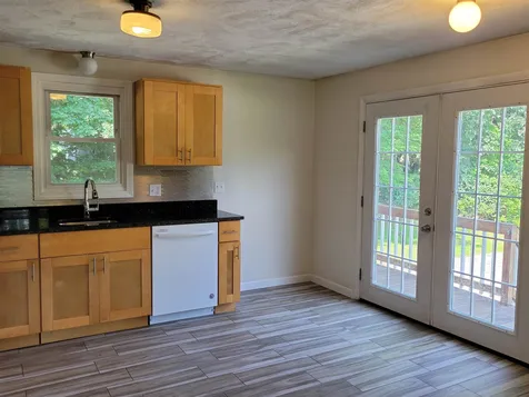 93r Fordway Extension Derry NH 03038