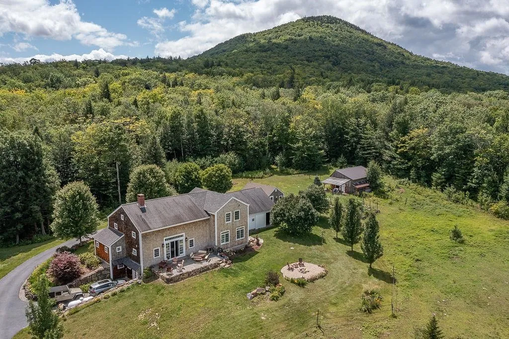 278 Bennett Street Sandwich NH 03259