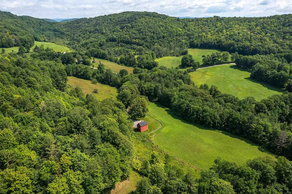 131 Bernard Road Pomfret VT 05053