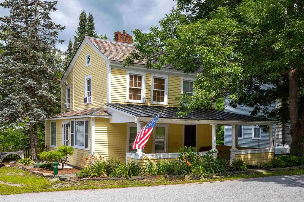 98 School Street Pawlet VT 05761-9662