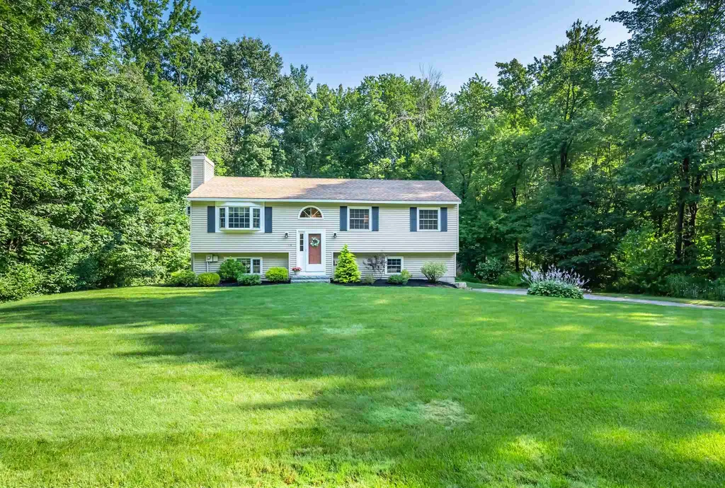 114 Lancaster Farm Road Salem NH 03079