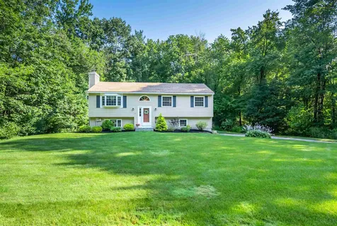 114 Lancaster Farm Road Salem NH 03079
