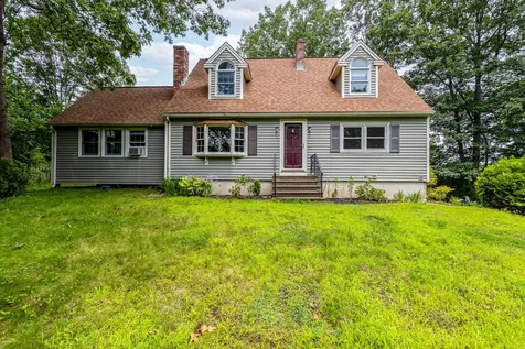 16 Meadowview Drive Newton NH 03858