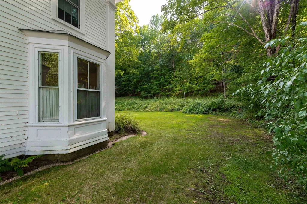 28 Elm Street Freedom NH 03836