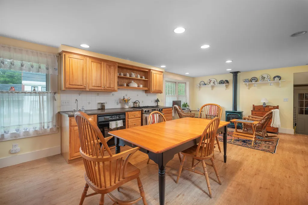 28 Elm Street Freedom NH 03836