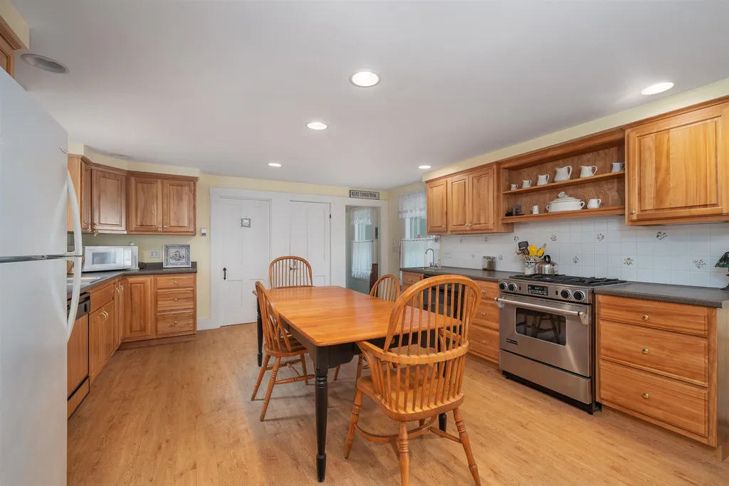 28 Elm Street Freedom NH 03836