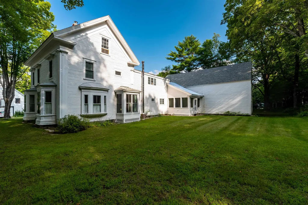 28 Elm Street Freedom NH 03836