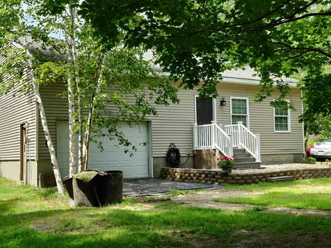 13 Paradise Lane Auburn NH 03032