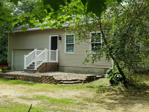 13 Paradise Lane Auburn NH 03032