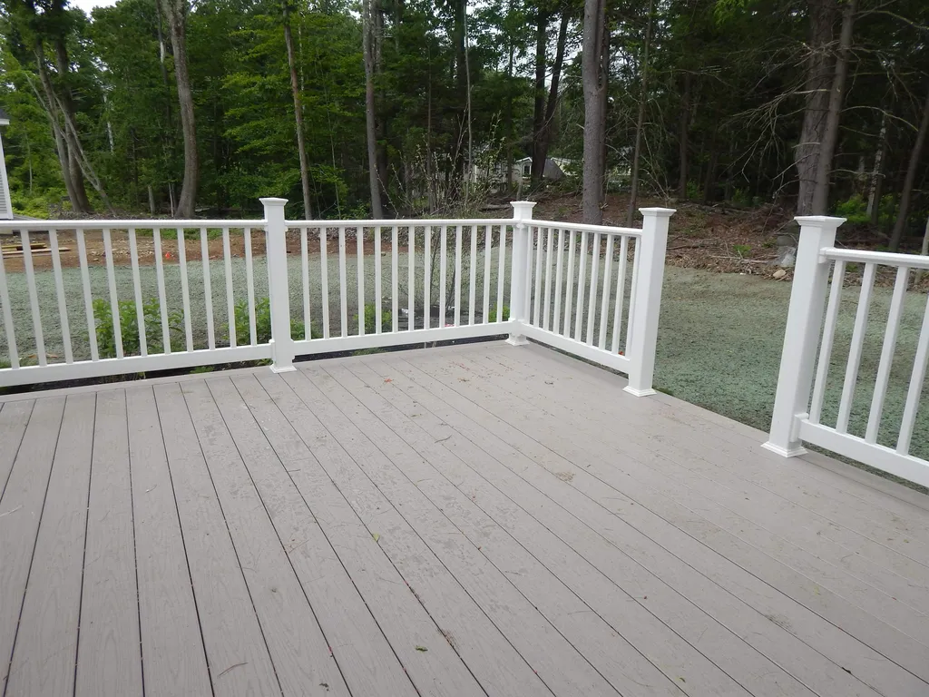 5 Rose Fountain Lane Hampton NH 03842