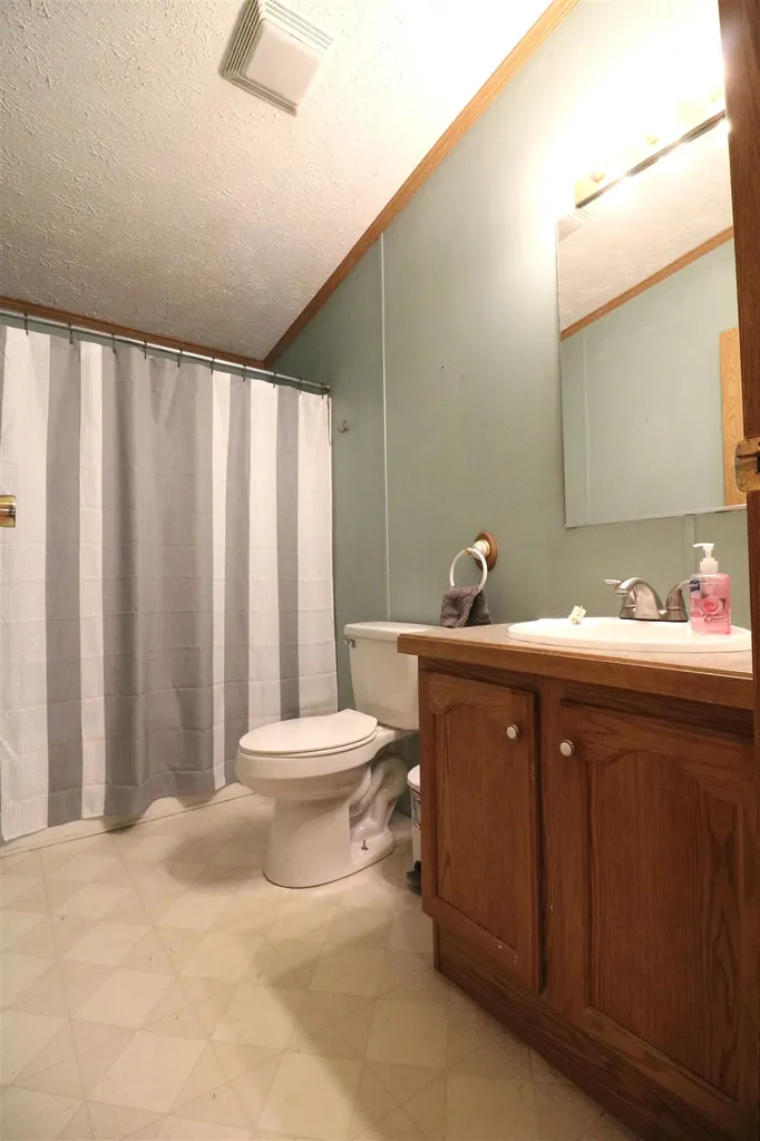 6 Marilyn Drive Allenstown NH 03275