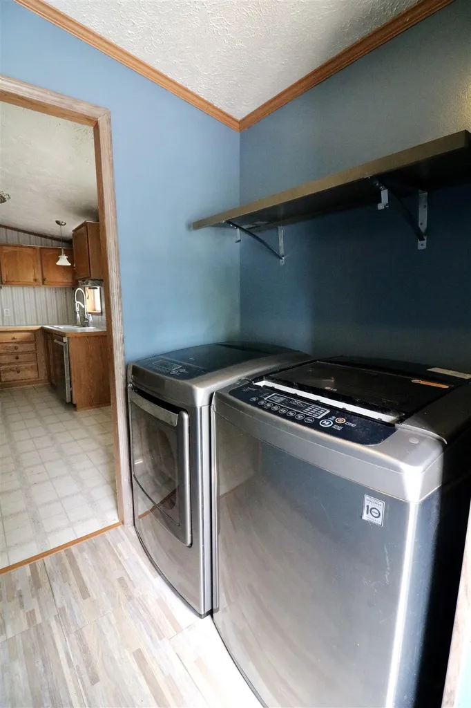 6 Marilyn Drive Allenstown NH 03275