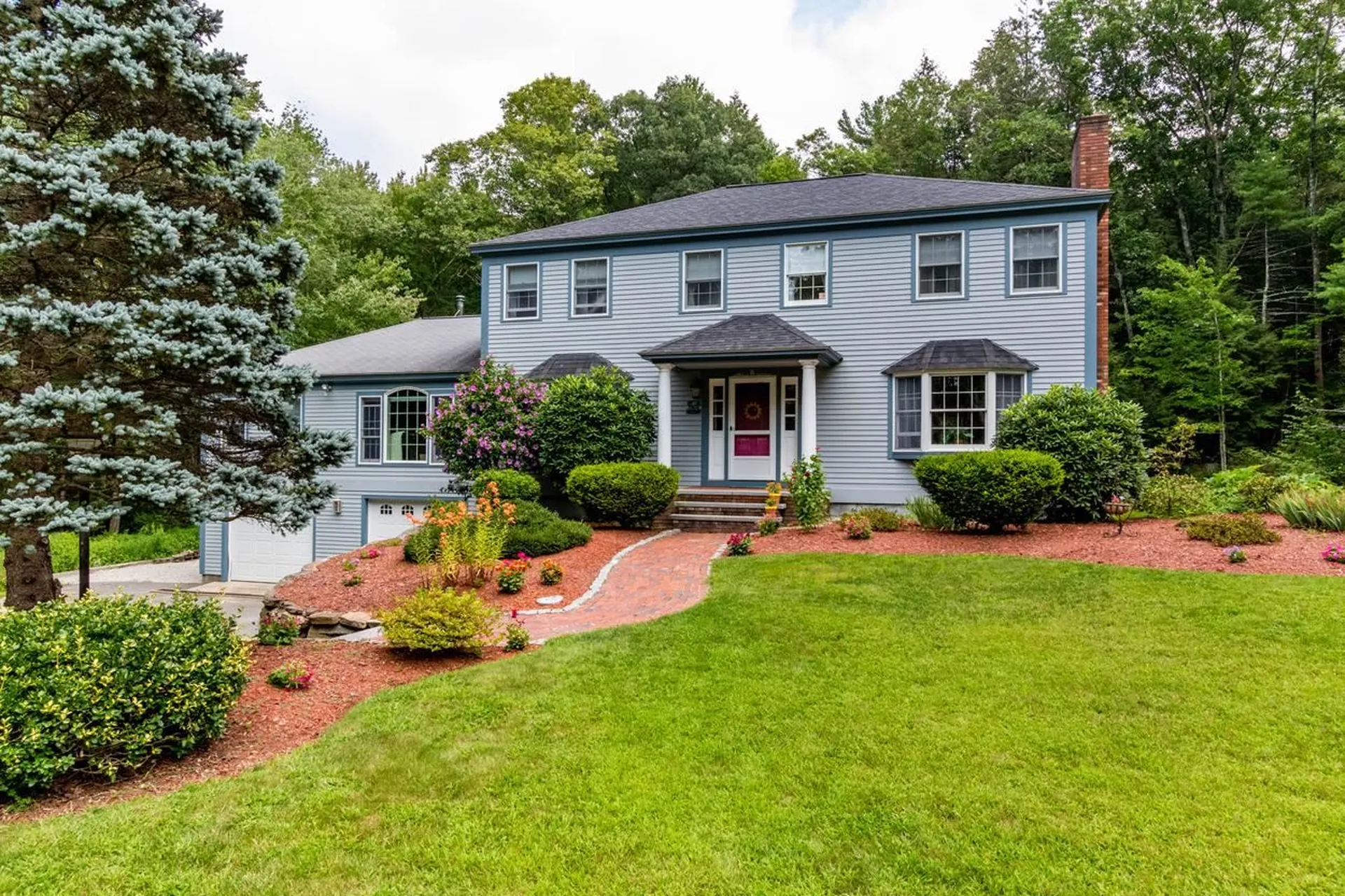 6 Acropolis Avenue Londonderry NH 03053