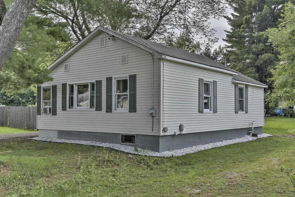 26 Fairbanks Street Keene NH 03431
