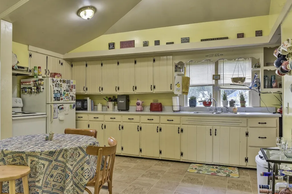 26 Fairbanks Street Keene NH 03431