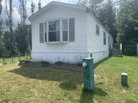 4 Henry Drive Rochester NH 03839