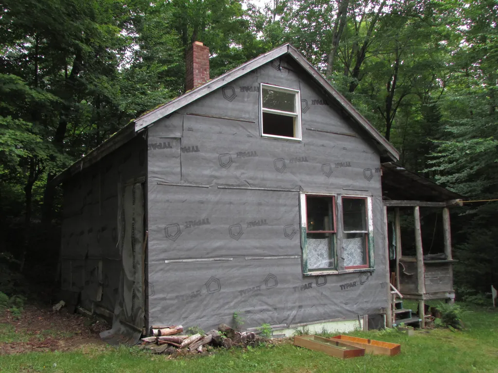 111 Peninsula Road Eden VT 95652