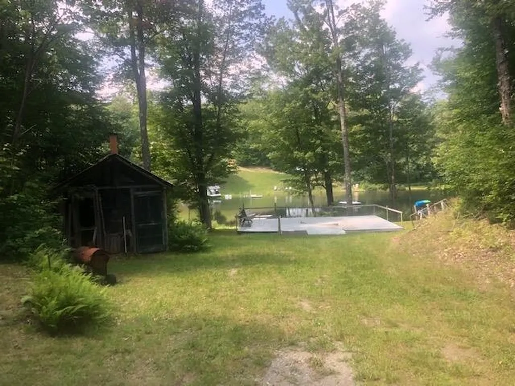 111 Peninsula Road Eden VT 95652