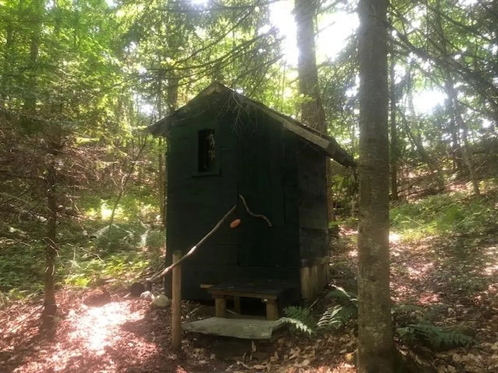 111 Peninsula Road Eden VT 95652