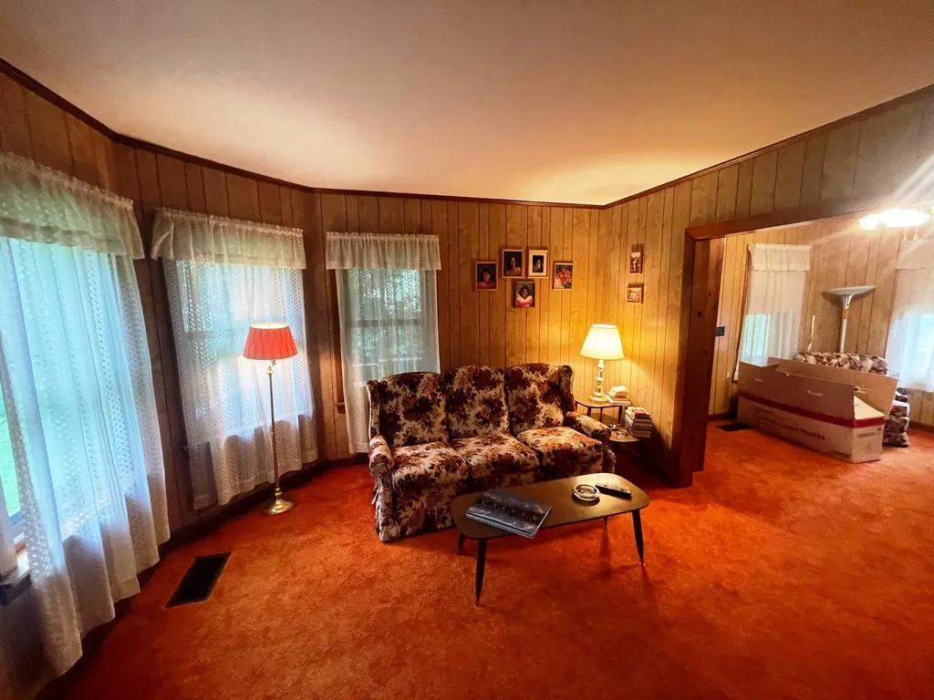 44 Cascadnac Avenue Hartford VT 05001